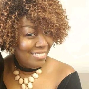 Meet your Posher, Sharon